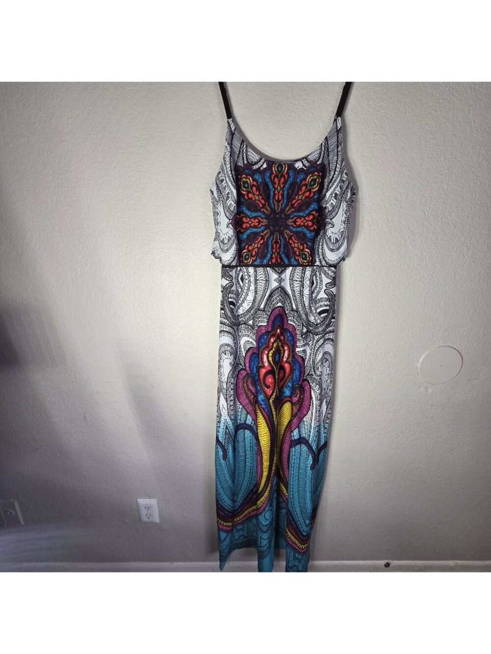 Stiletto's Multicolored Maxi Dress Sleeveless Size L Abstract Pattern Scoop Neck
